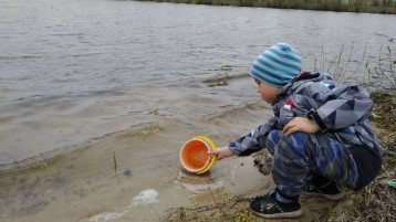 Жизнь на водоёмах в осенний период не затихает Жизнь на водоёмах в осенний период не затихает.